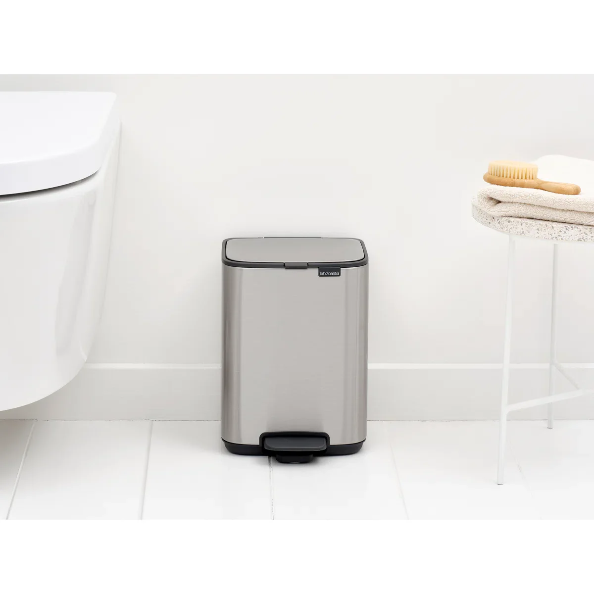 Brabantia Bo Petite Step-On Trash Can – 1.1 Gal – Matte Steel - Image 4