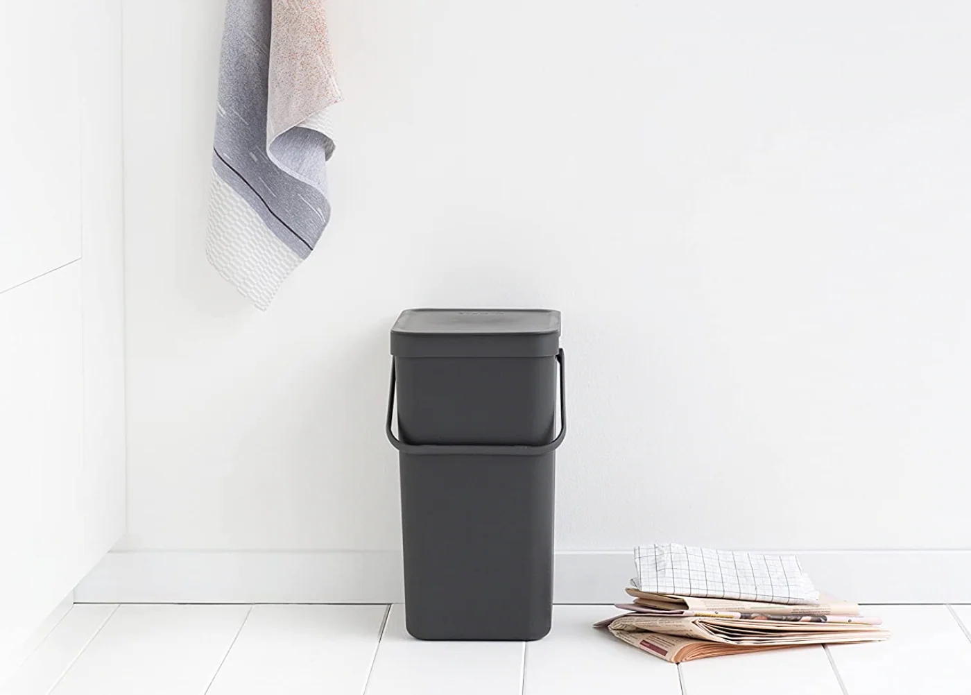 Brabantia Sort And Go Waste Bin – 4.2gal. – Gray - LOCAL UPPER EAST SIDE DELIVERY ONLY - Image 4