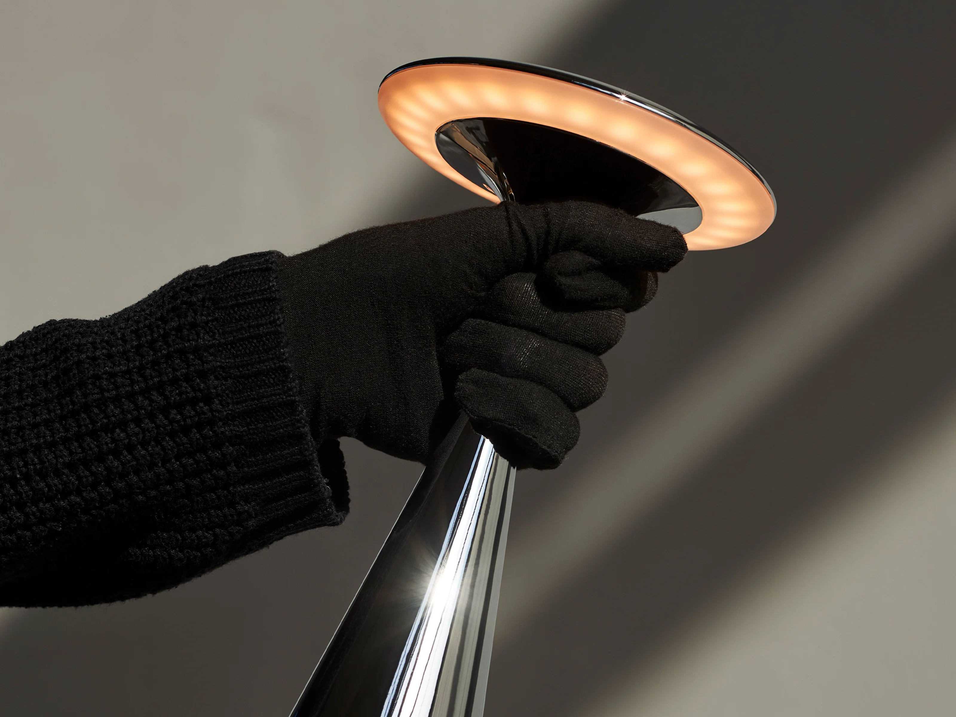 Brain Stream Touch Control UFO Table Lamp – Chrome - Image 3