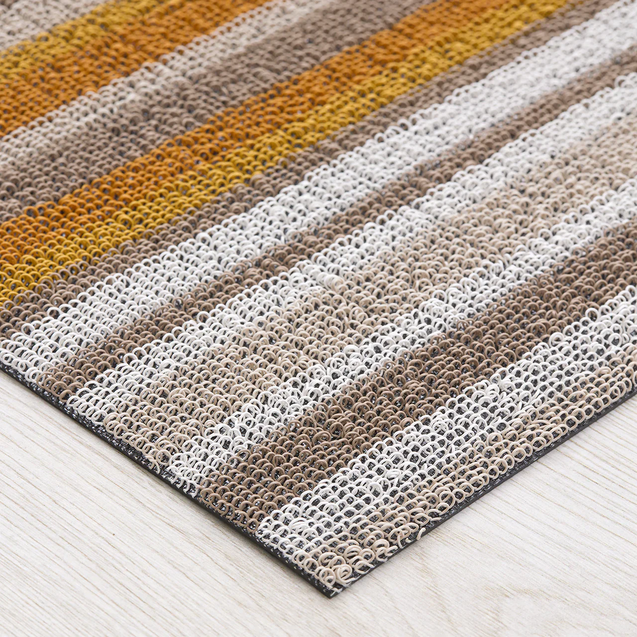 Chilewich Horizon Stripe Shag Door Mat – Desert – 18" x 28" - Image 3