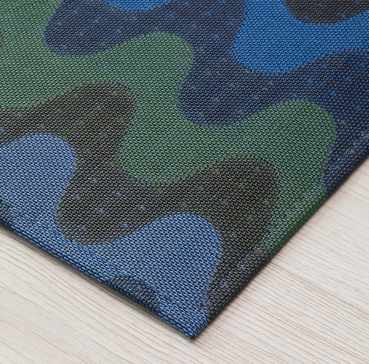 Chilewich Wiggle Rugs Floor Mat – Deep Sea – 22" x 36" - Image 3