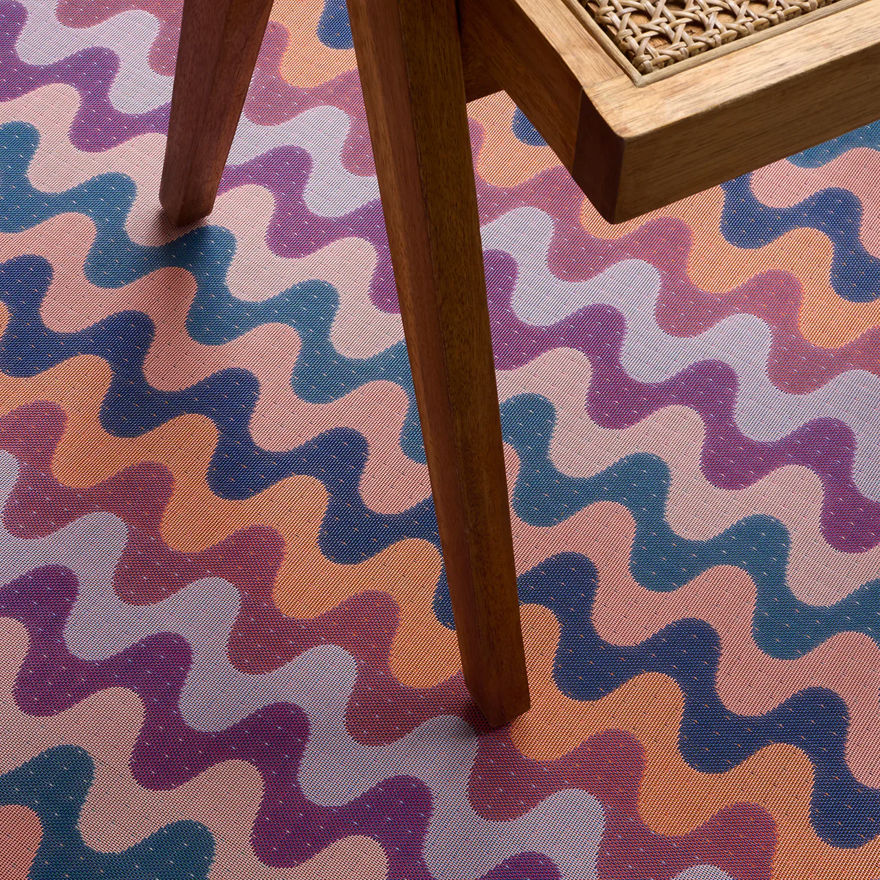 Chilewich Wiggle Rugs Floor Mat – Heat Wave – 22" x 36" - Image 3