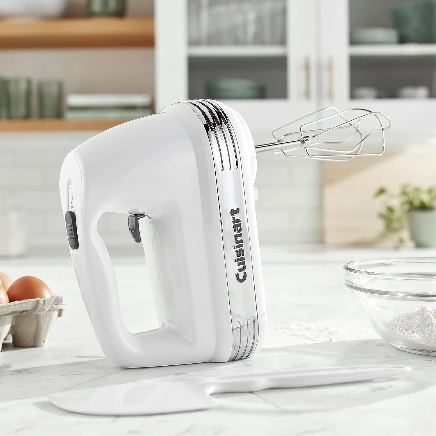 Cuisinart HM-50 Power Advantage 5-Speed Hand Mixer – White - Image 5