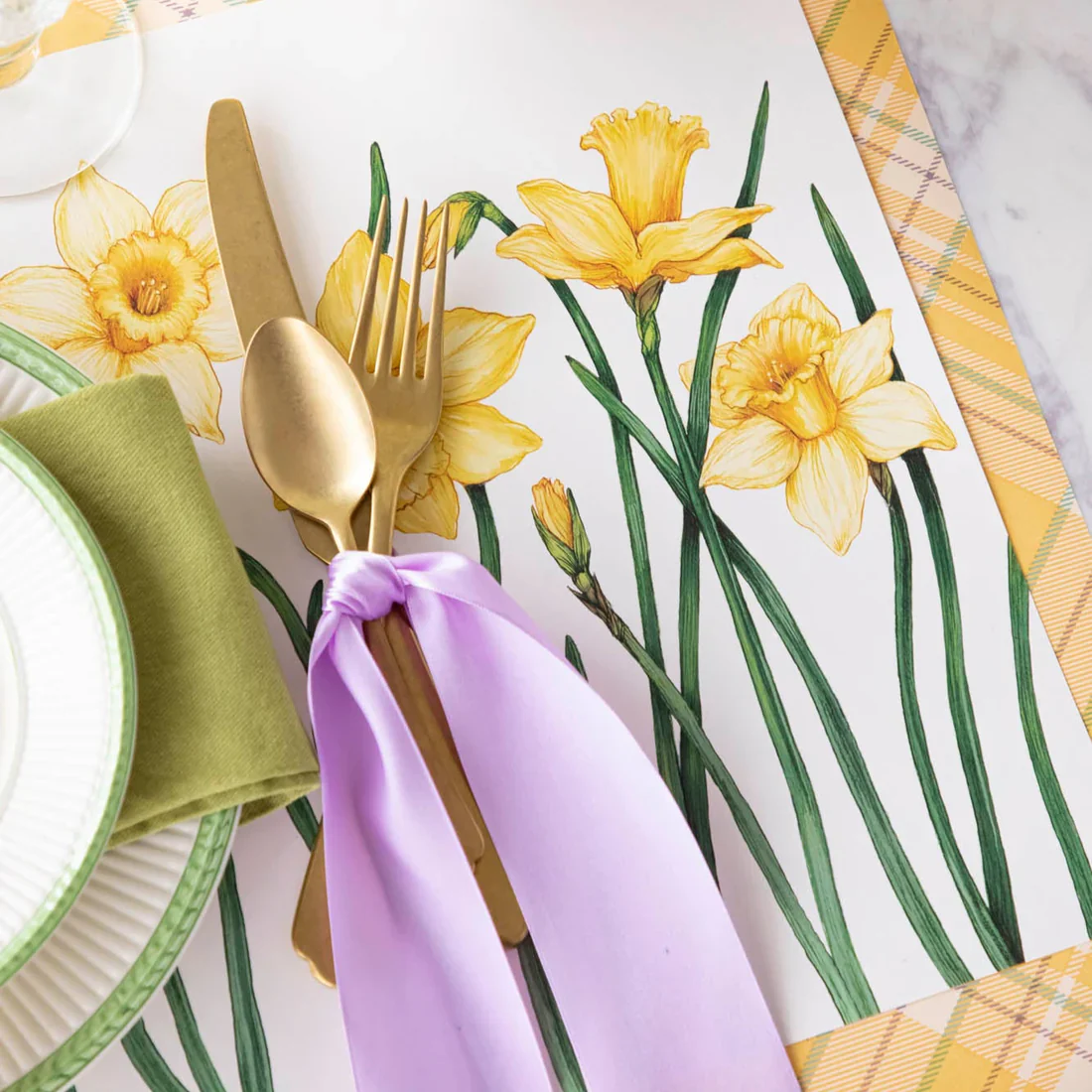 Hester & Cook Paper Placemats - Field of Daffodils – 18 Per Package - Image 2