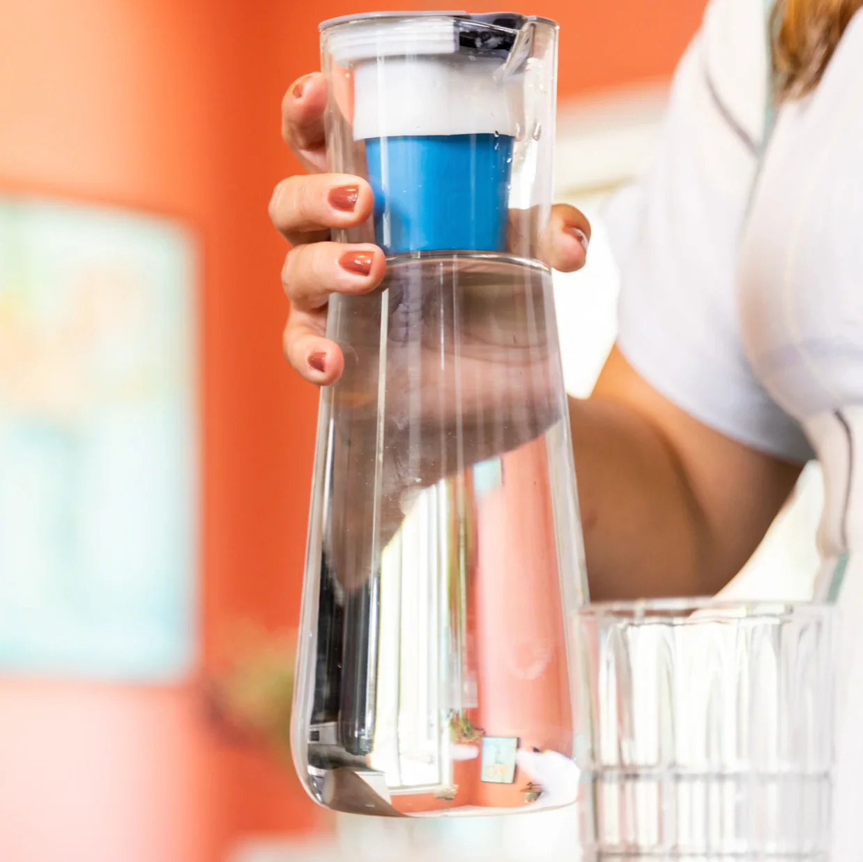 Hydros Glass Water Filtration Carafe – 40 oz. - Image 4