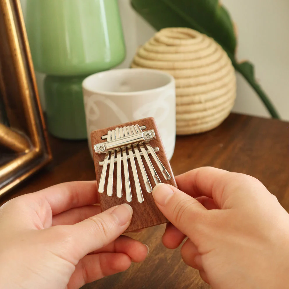 Kikkerland Kalimba Mini Thumb Piano - Image 2