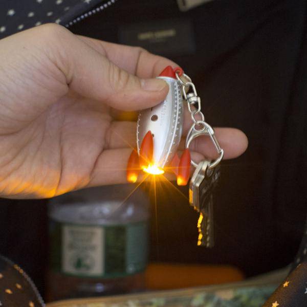 Kikkerland Mini LED Keychain with Sound Effect – Rocket - Image 4