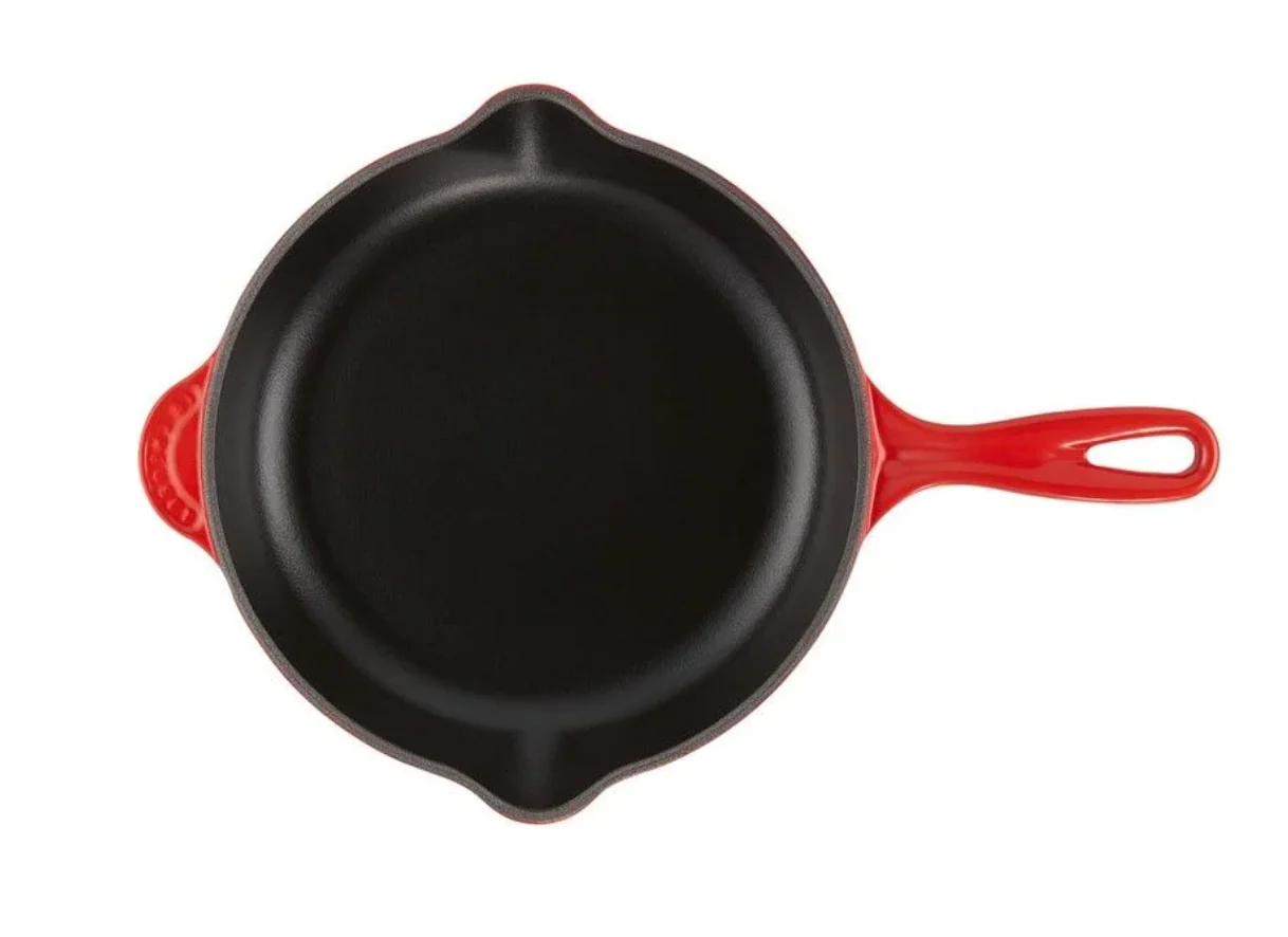 Le Creuset Classic Cast Iron Skillet Special – 6.33" – Cerise - Image 2