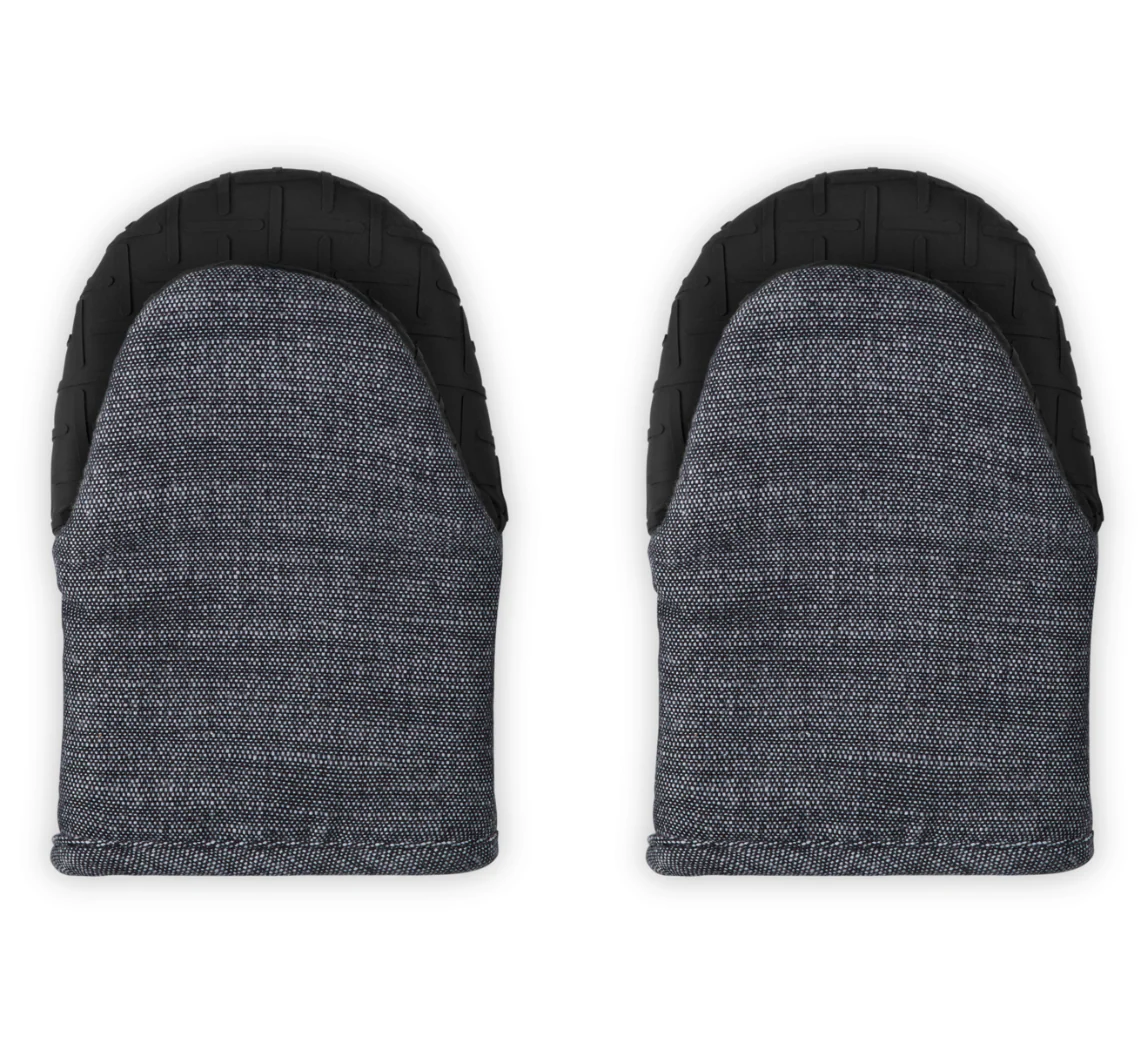 Le Creuset Mini Silicone Oven Mitts – Set of 2 – Noir