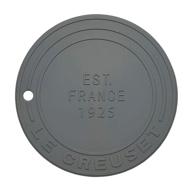 Le Creuset Silicone Trivet – 8" – Oyster
