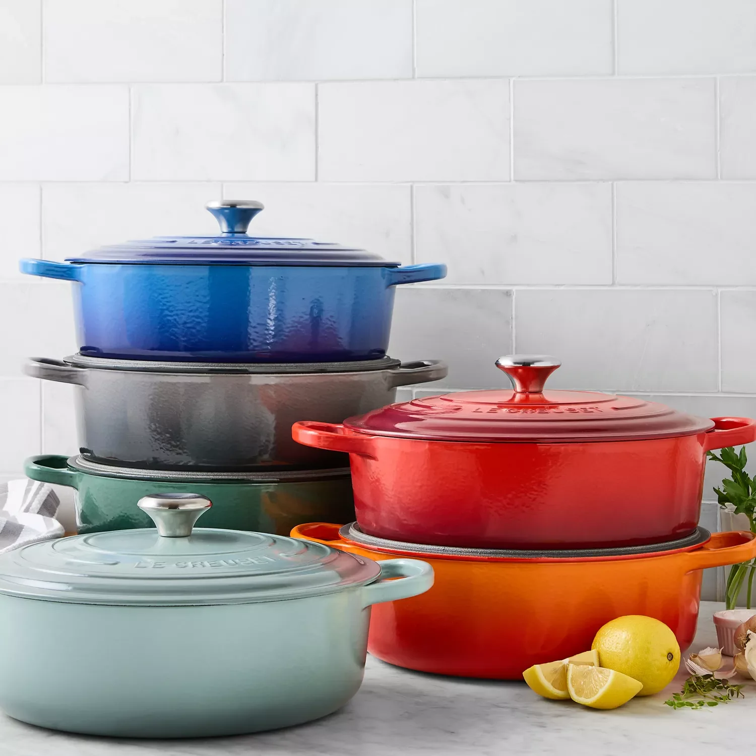 Le Creuset Wide Round Oven – SPECIAL – 6.75 QT – White - Image 4