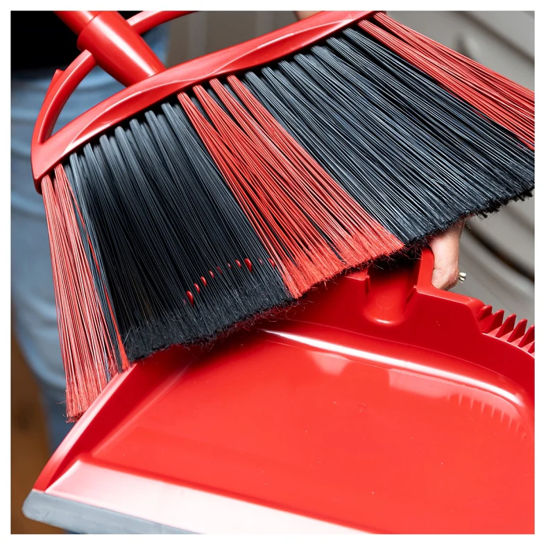 O-Cedar PowerCorner Angle Broom with Step-On Dust Pan & Steel Handle – 57" - Image 3