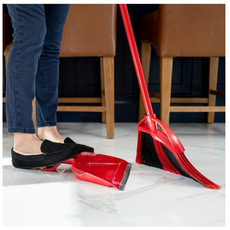 O-Cedar PowerCorner Angle Broom with Step-On Dust Pan & Steel Handle – 57" - Image 4