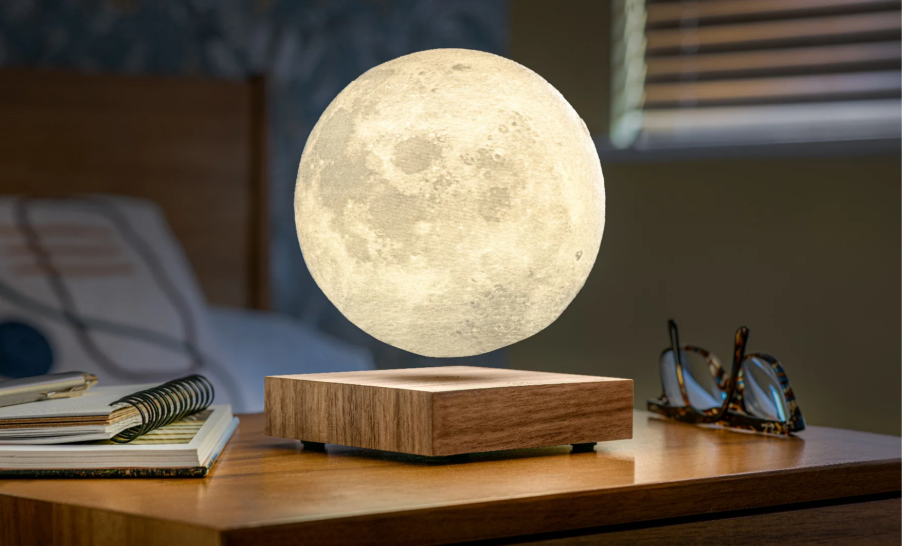 Smart Moon Lamp - Image 4