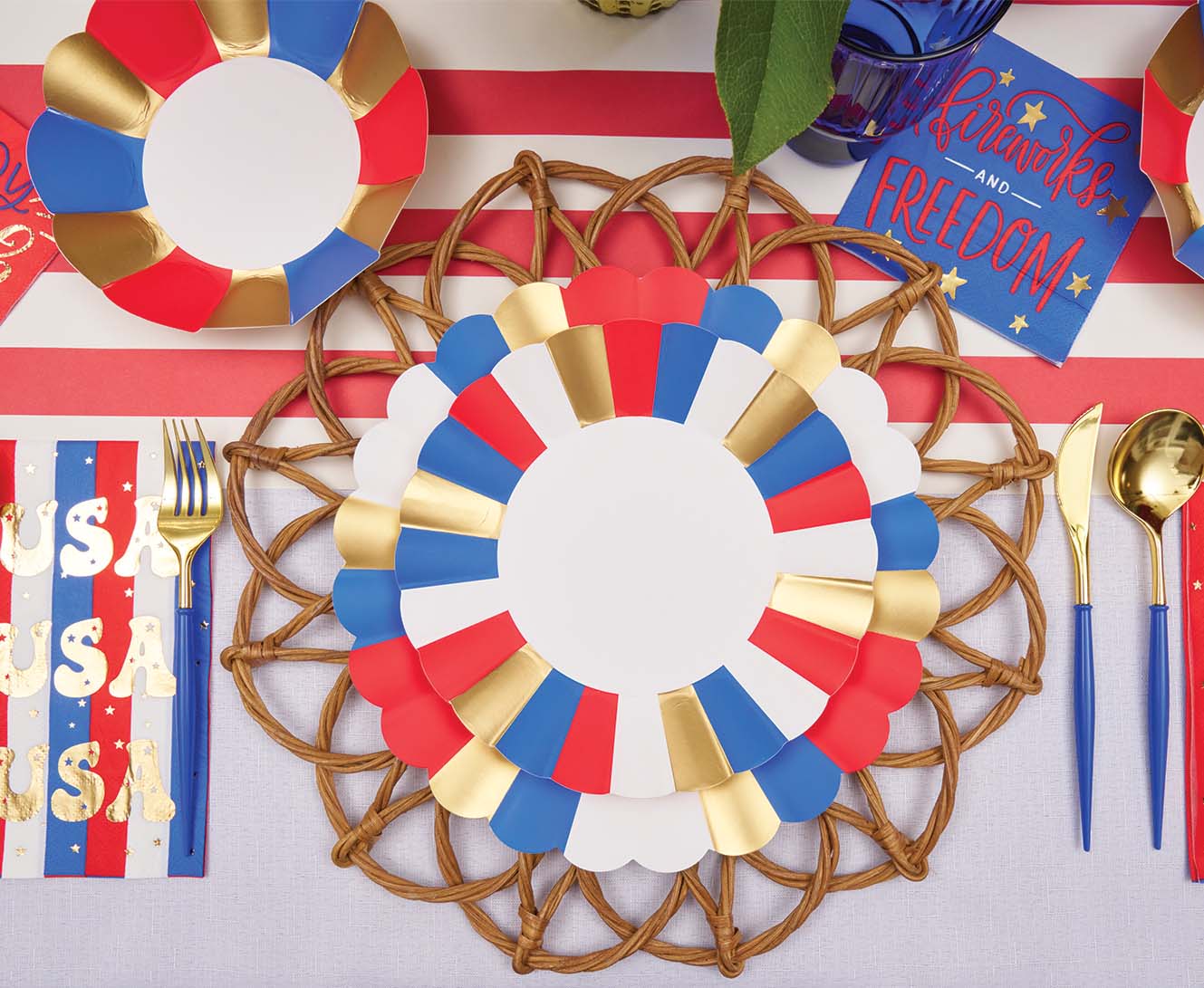 Sophistiplate Wavy Paper Salad & Dessert Plates – 8pk – Modern Patriotic - Image 2